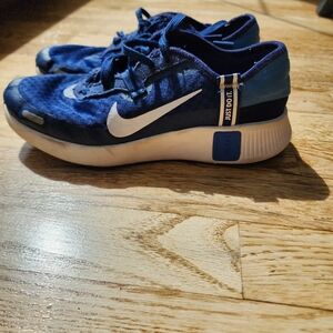 (4Y) Nike Reposto NKE 72 Retro Style Athleisure Athletic Activewear Sporty Run